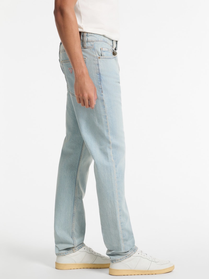 G18 Relaxed Jeans
