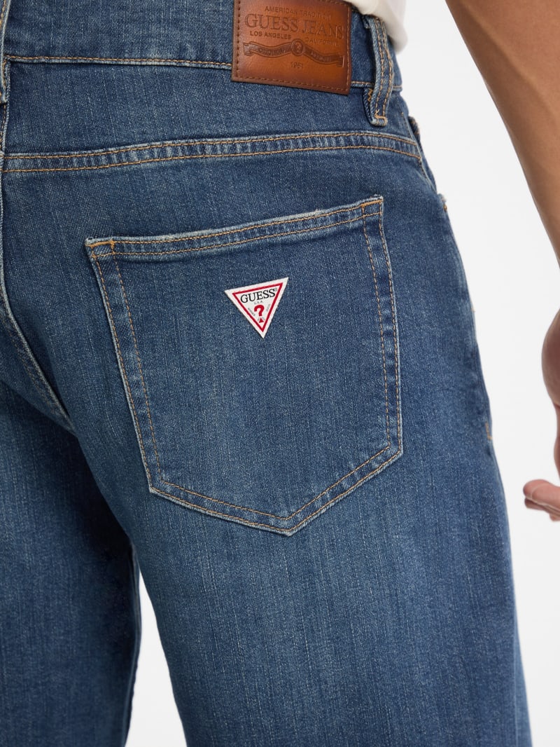 GUESS® G15 Relaxed Taper Jeans