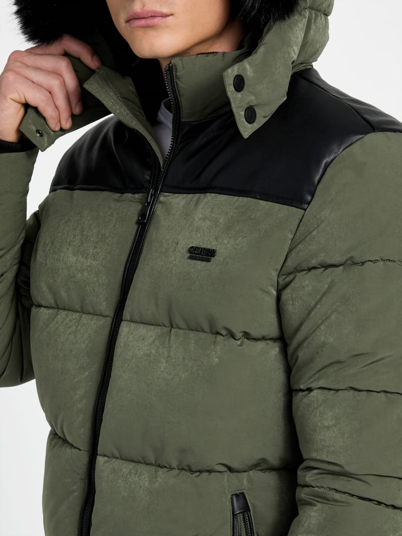 Hooded puffer jacket