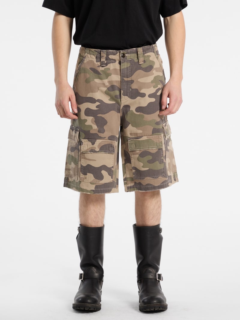 GUESS Originals Eco Twill Camo Cargo Shorts Men | GUESS Jeans®