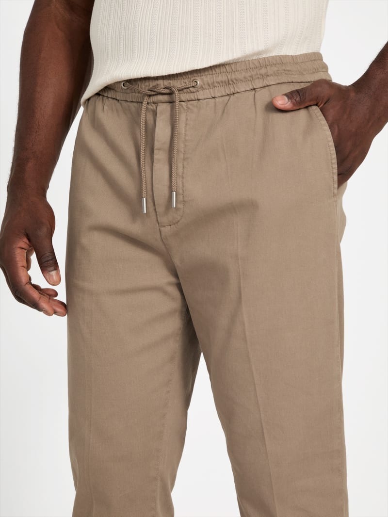 Axel Chino Pants | GUESS Canada