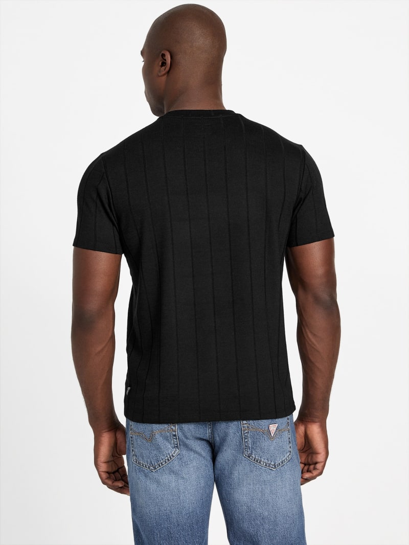 AM トップス　ブラック Eco Axel Ribbed Crewneck | GUESS