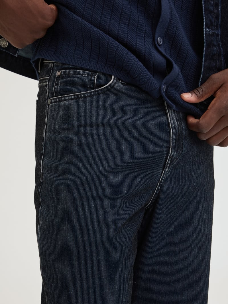 Wide leg jeans