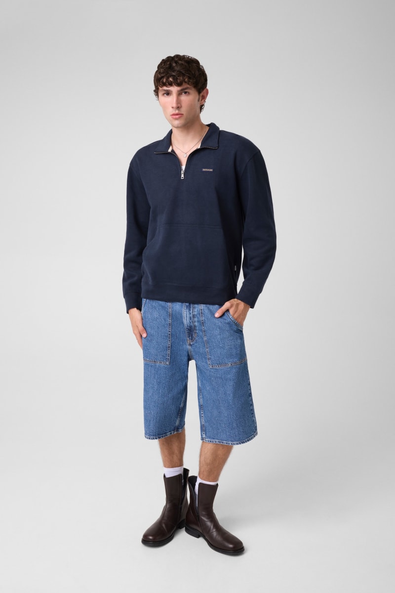Half zip sweatshirt