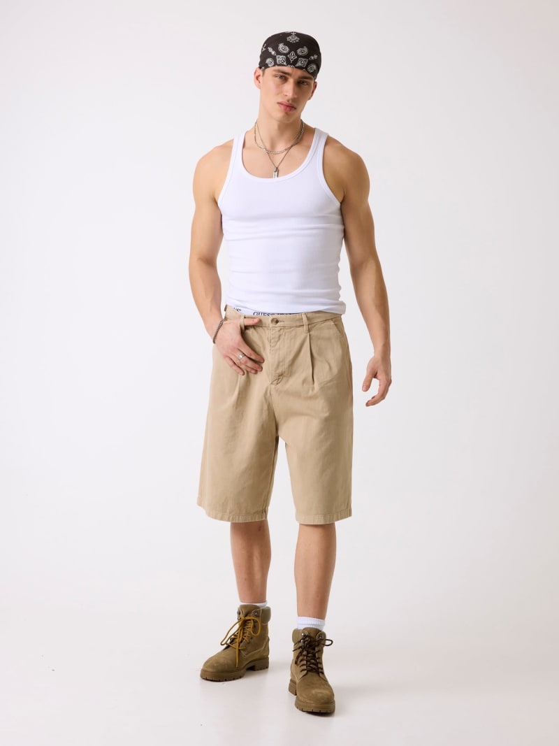 GUESS® Baggy pleated shorts