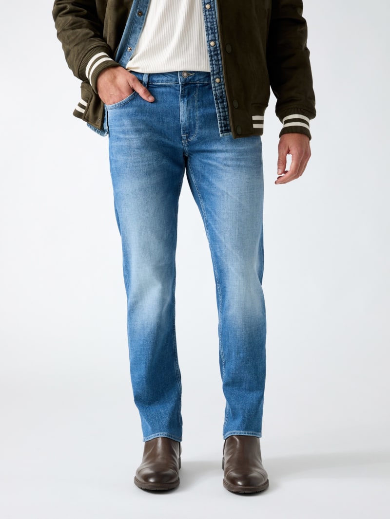 Finnley Slim Jeans · Guess