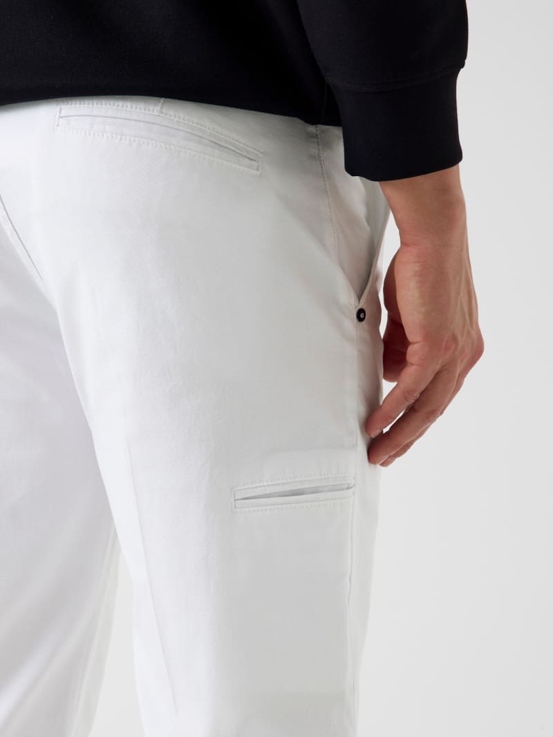 GUESS® Chino pants