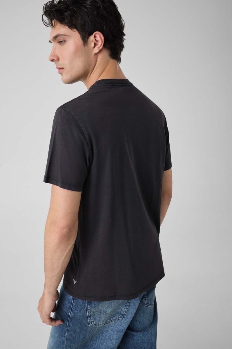 GUESS® Embroidered logo t-shirt