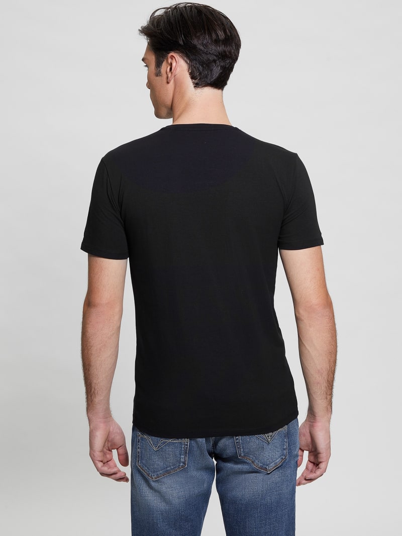 Guess Iridescent Logo Graphic Tee. 4