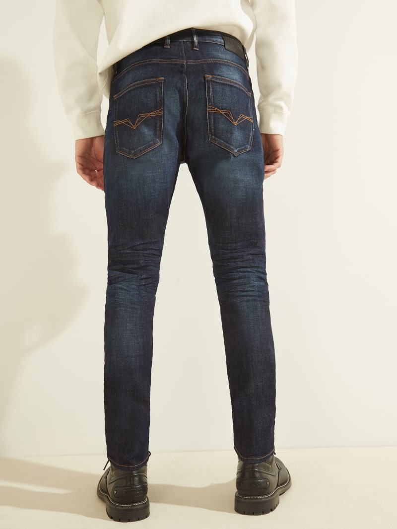 Men's Slim Tapered Jeans | GUESS