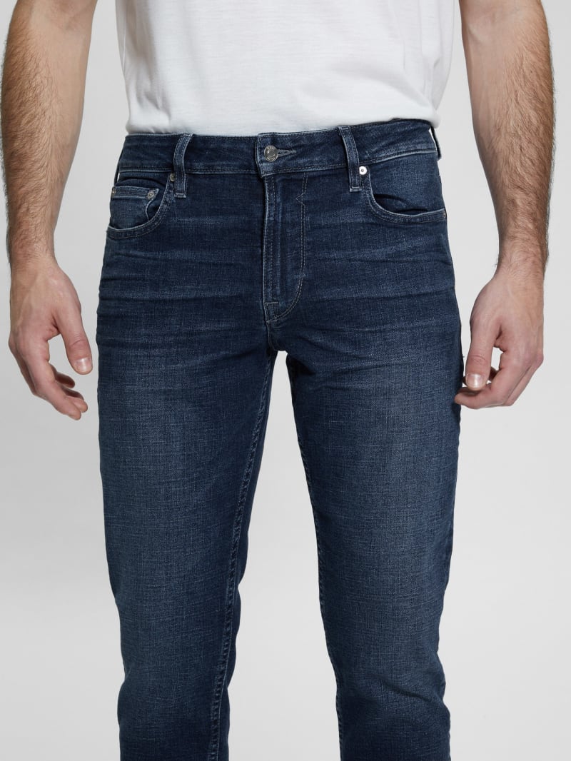 Finnley Tapered Jeans