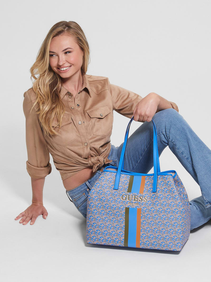 Guess vikky 2025 logo shopper