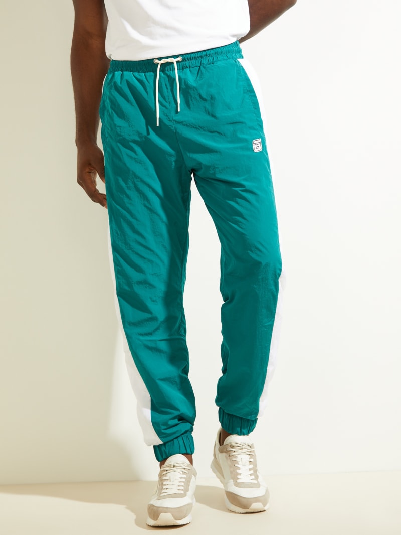 Guess Nowell Joggers. 4
