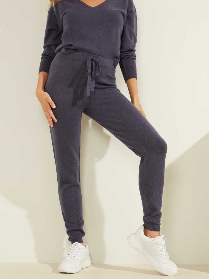 joggers with sweater