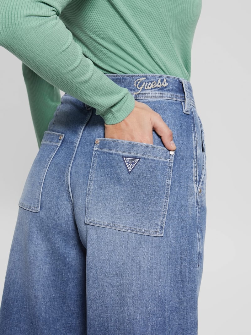 Dakota Crop Pull-On Jeans In Petite In Soft-Contour Denim™ With