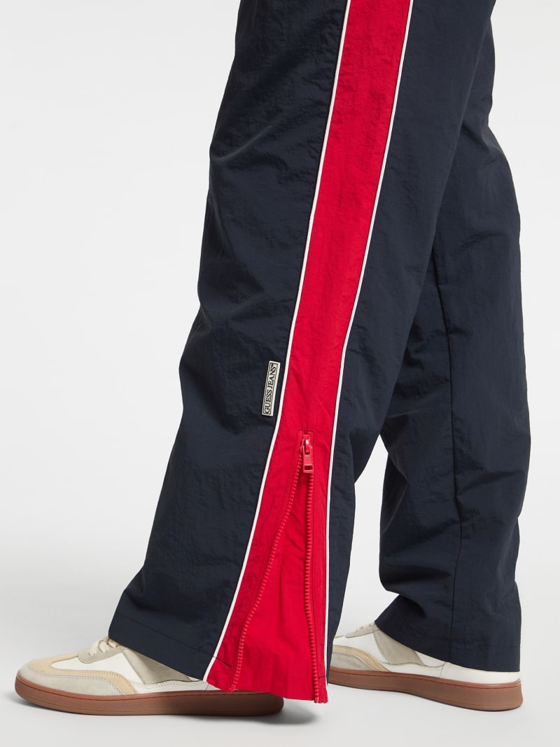Eco Windbreaker Pant | GUESS Jeans