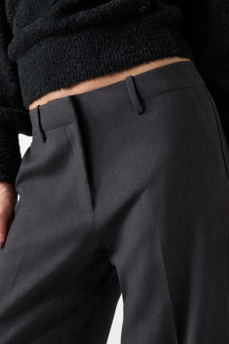 Tailored pant relaxed waist