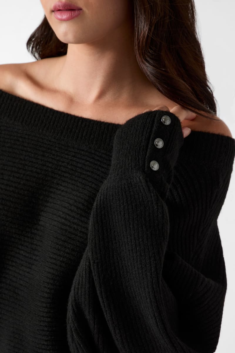 Boat neck sweater