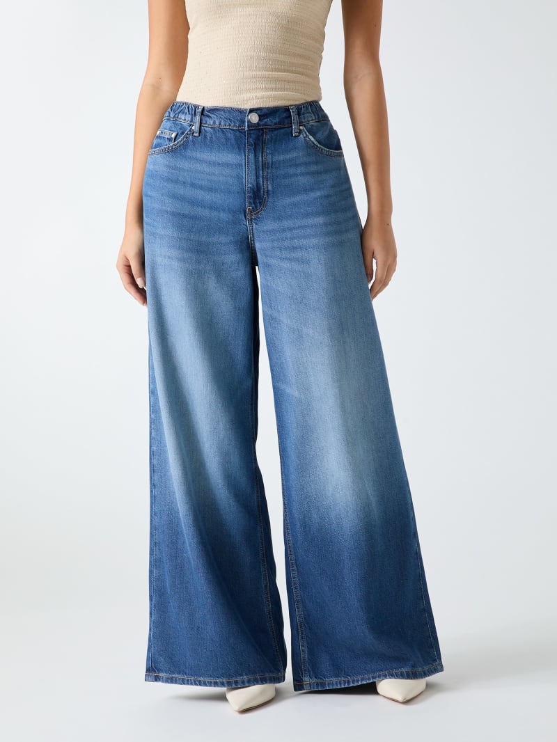 Loose leg jeans
