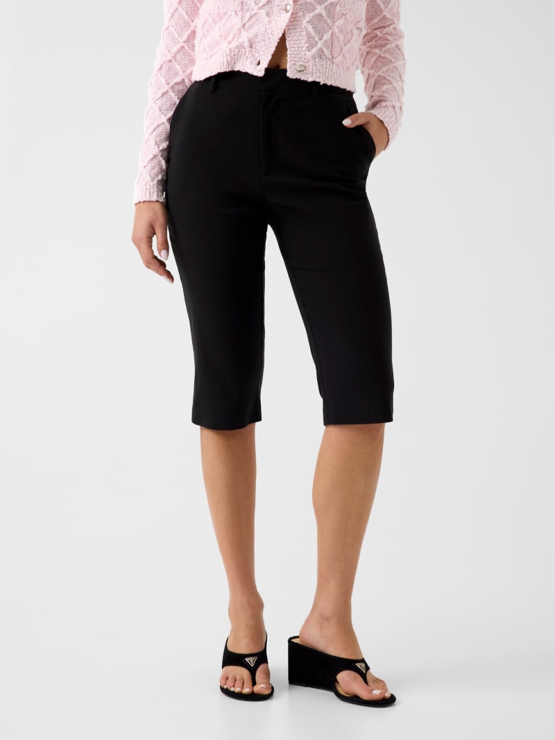 Capri pants