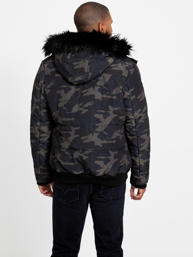 Hollister camo puffer sales jacket