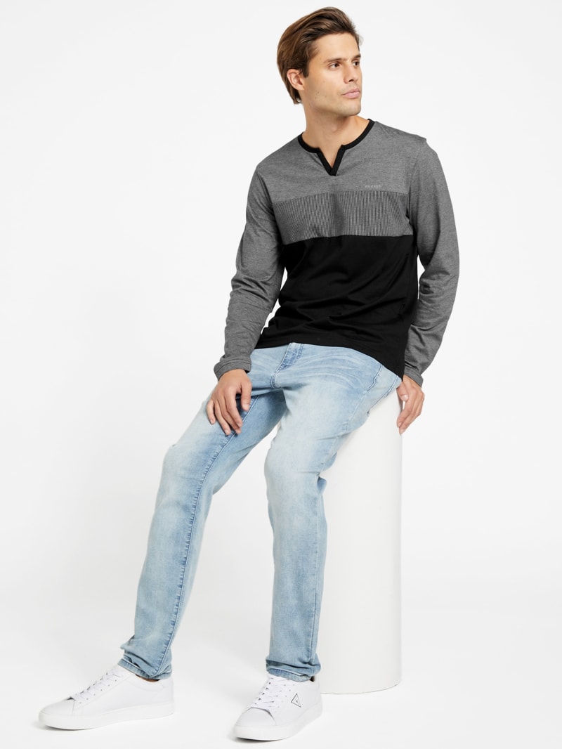 Sound Sports ニット Shane Split Long-Sleeve Tee | GUESS Factory