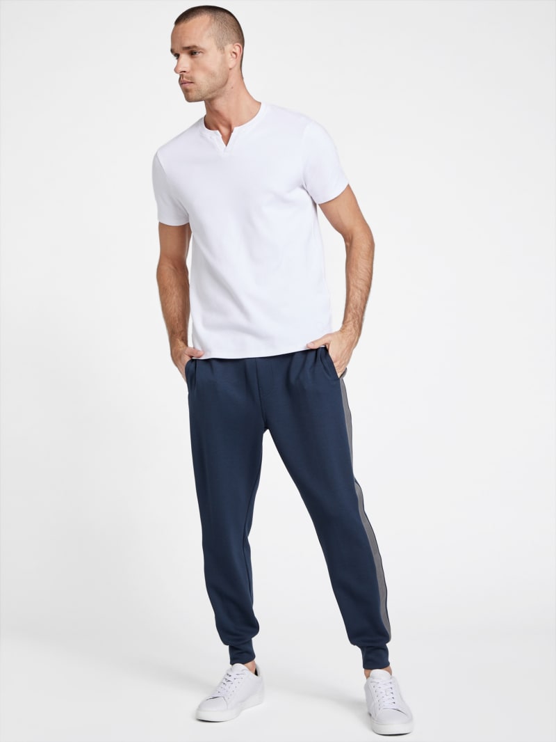 Juan Active Joggers | GUESS Factory