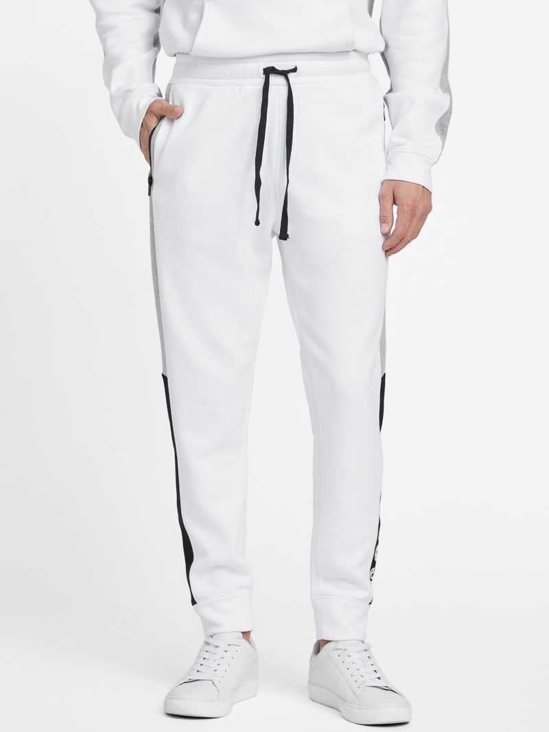 Nike color sale block joggers