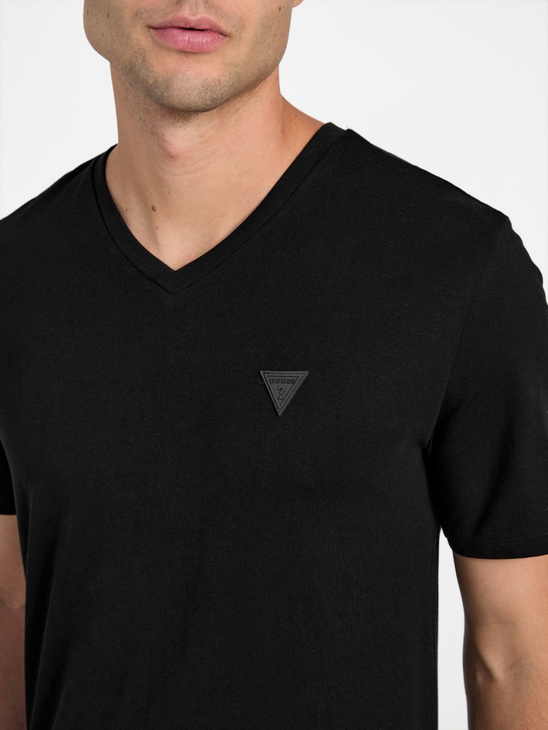 u5g tyhhh Eco Stephano Cooling V-Neck Tee | GUESS Factory