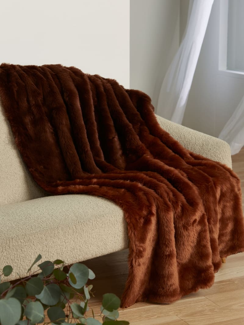Faux-Fur Blanket 