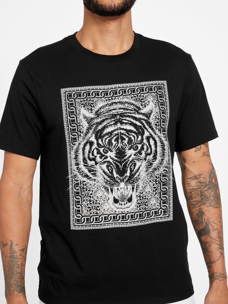 Kao ブランドショップ Eco Soliage Graphic Logo Tee | GUESS Factory