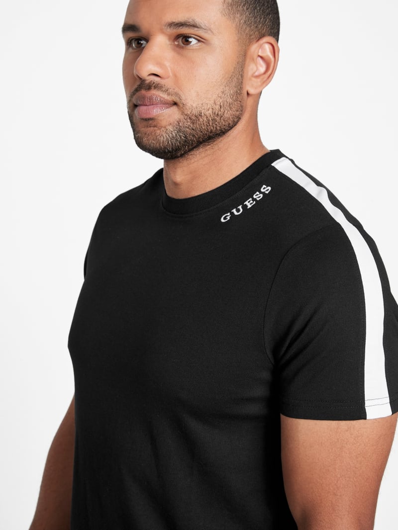 Joey Contrast Stripe Tee | GUESS Factory