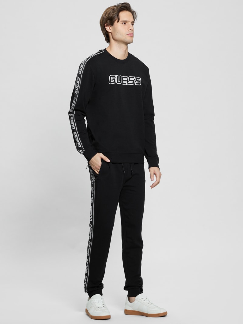 Black hot sale guess sweatshirt