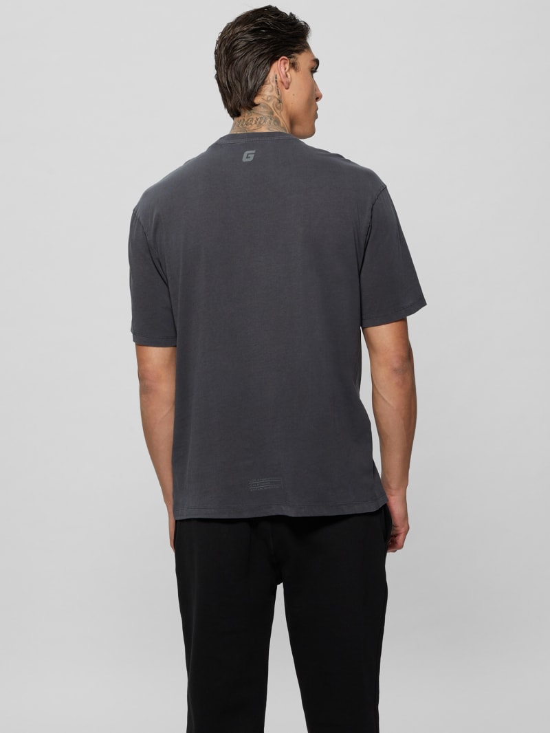 Alino Triangle Signature Tee | GUESS Canada Alino Triangle Signature Tee | GUESS Canada