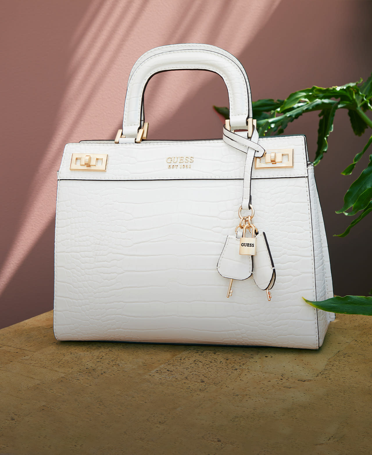 welcome on guess official online store