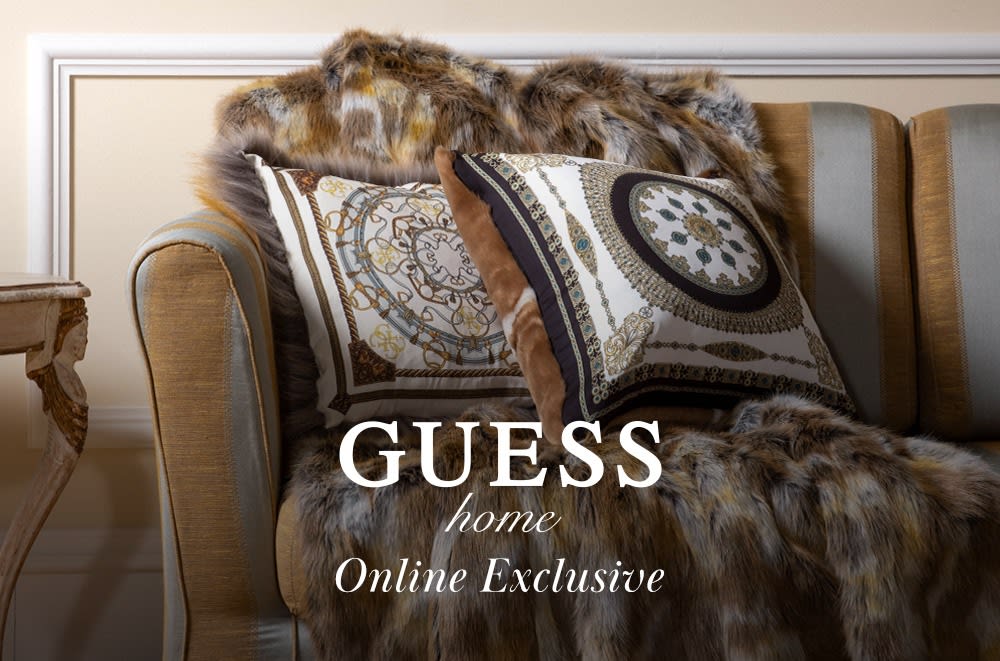GUESS® Official Online Shop Fall-Winter Collection 2021