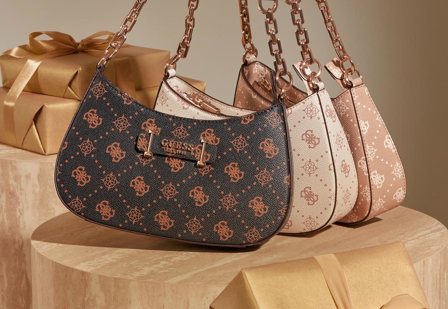 GUESS, women, gifts, iconic gifts