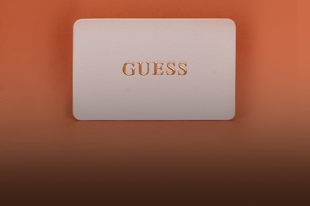Buono regalo guess 2025