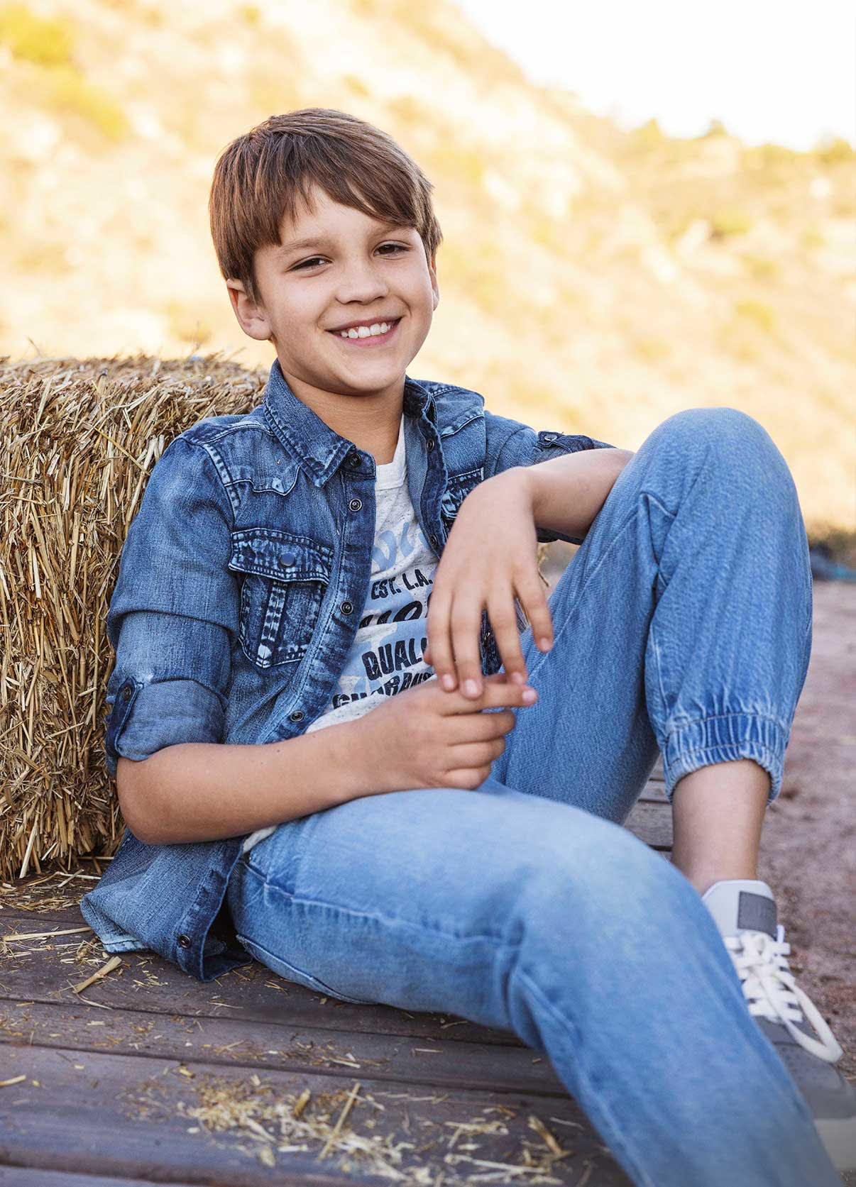 GUESS Kids Compra la Coleccion Primavera Verano 2022