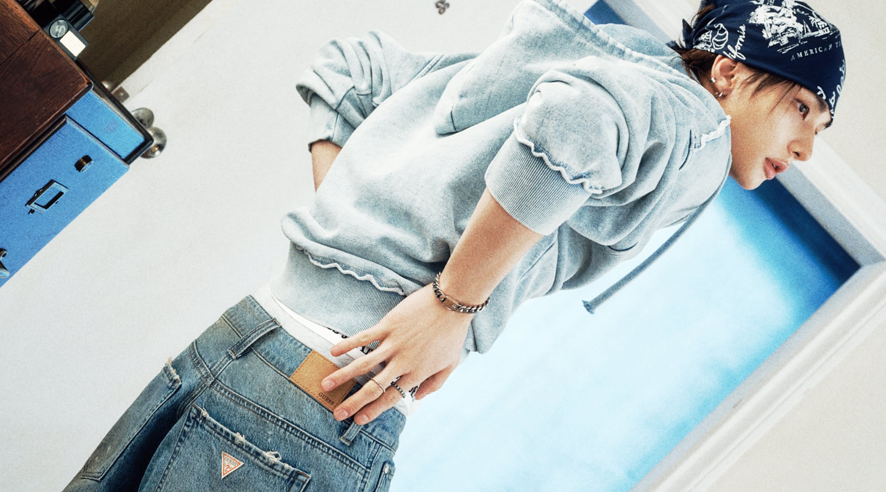 GUESS(ゲス) JAPAN 公式オンラインストア | GUESS JAPAN OFFICIAL