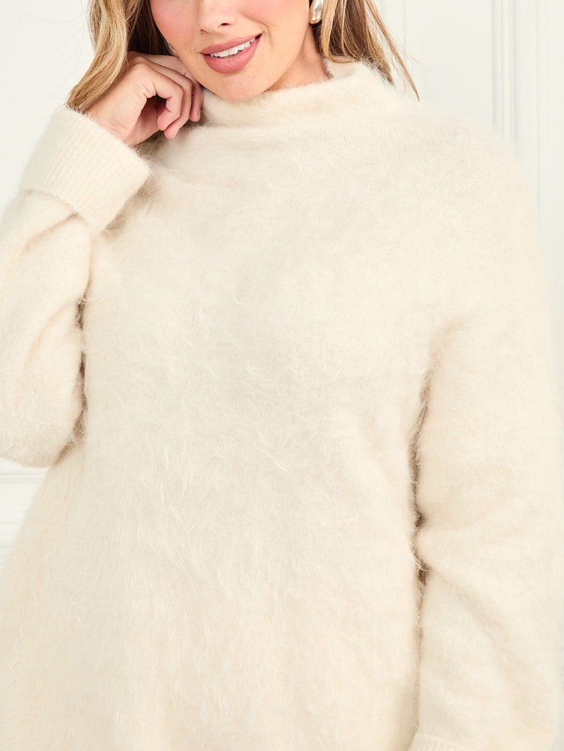 ゆきな Tanya Furry Sweater | Marciano