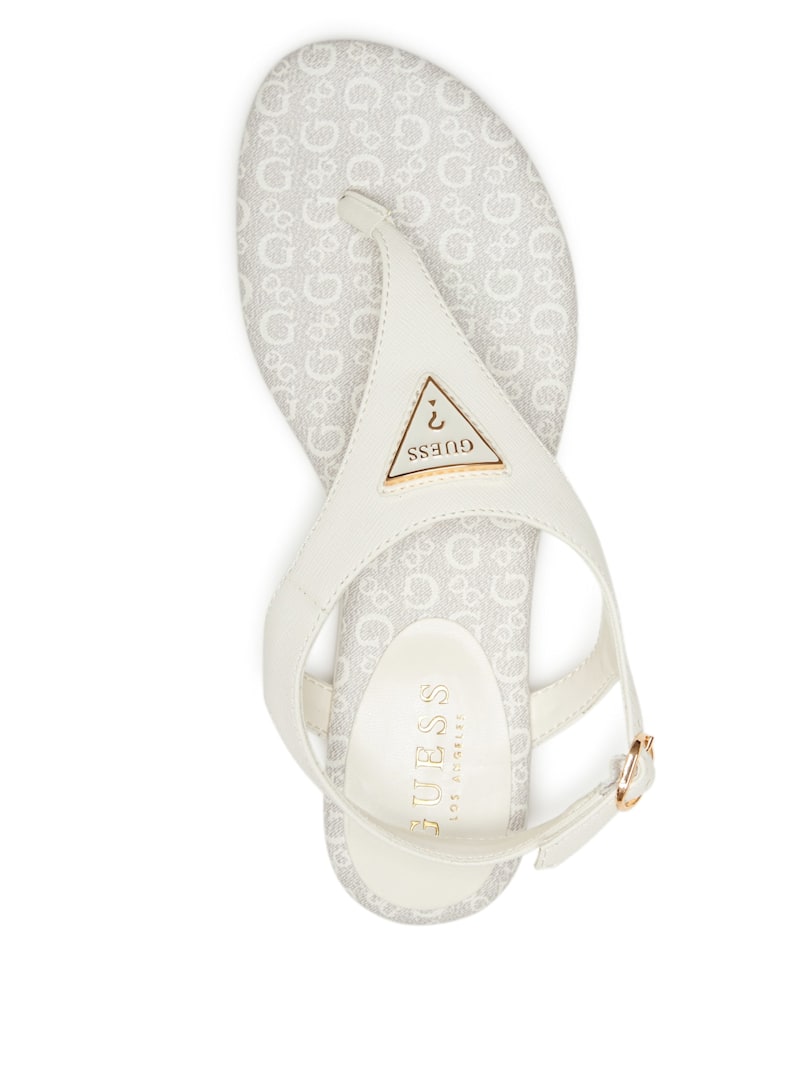 クララ Jerrah T-Strap Sandals | GUESS Factory