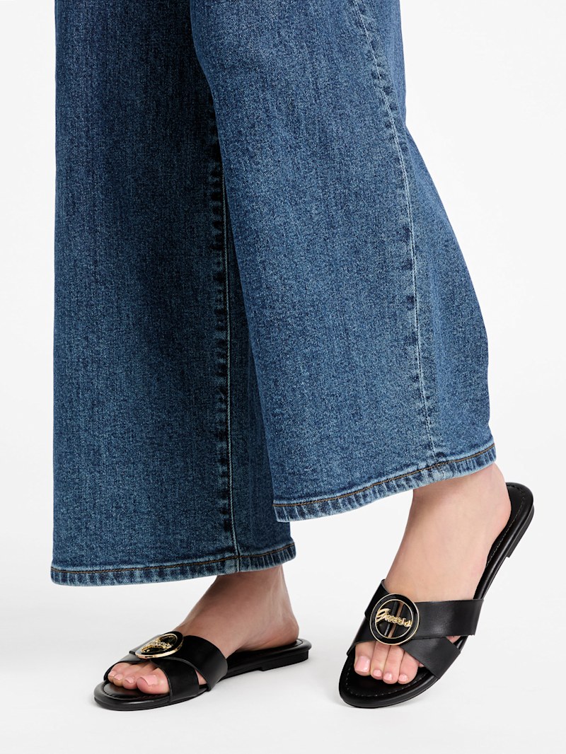 Lydia Signature Slide Sandals | GUESS Factory