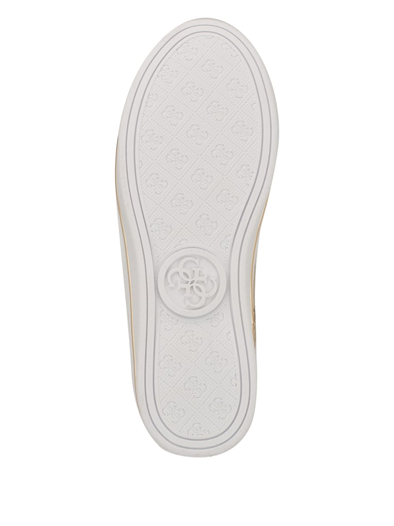 ●STACY G Stacy Lace Sleeve Top | GUESS Factory