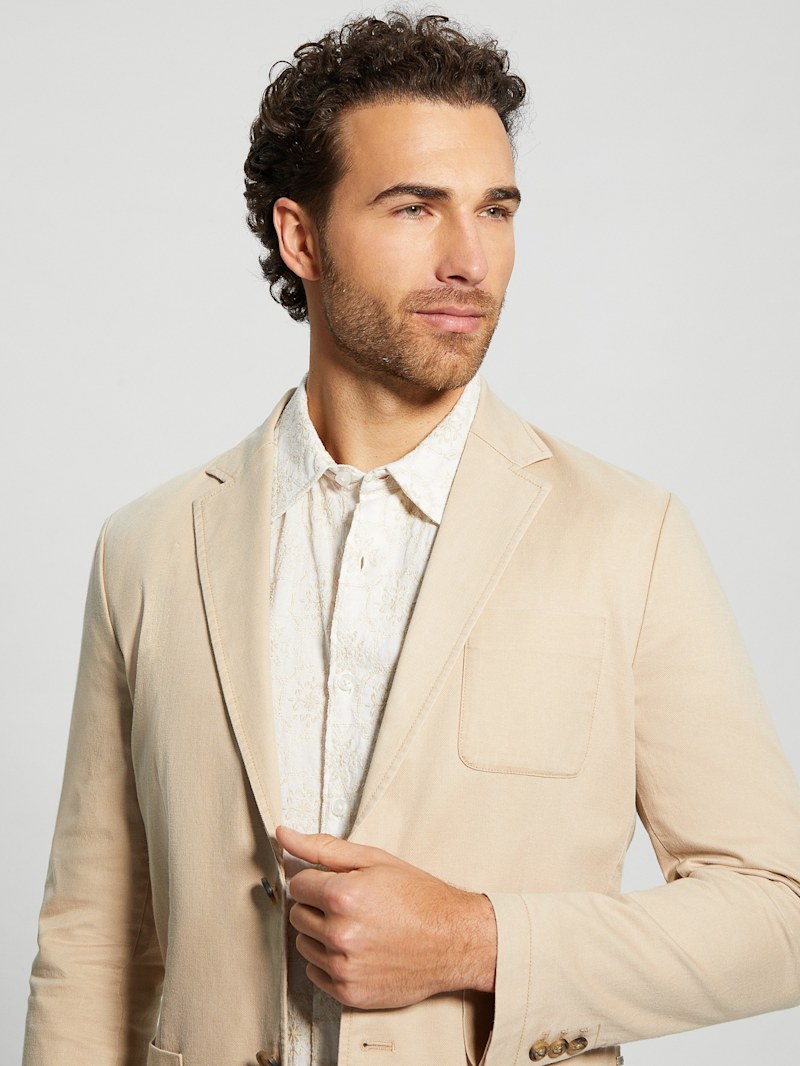 Tyron Blazer | GUESS Canada