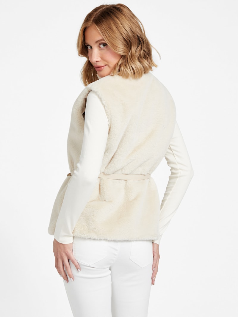 新品THINK FUR Curly Fur Minimal Vest Ivory Marilene Reversible Faux-Fur Vest | GUESS Factory