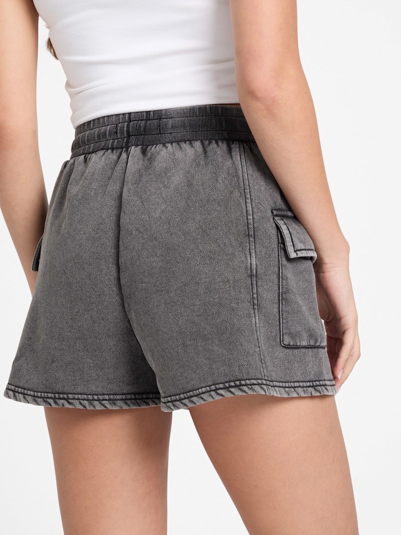 【ほぼ未使用】House on the Hill Short Pants 90 ほぼ未使用】House on the Hill Short Pants 90 The proof that