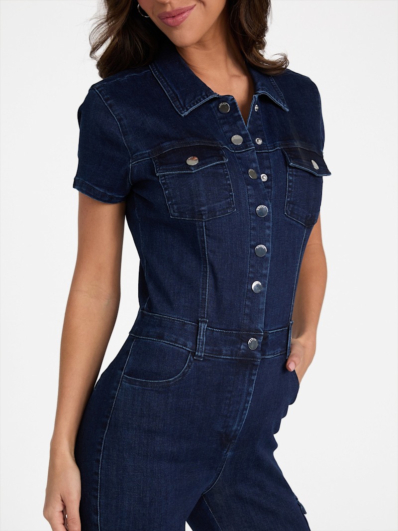 【PORTERNA】Jenner denim jumpsuit Kylie Jenner Wears a Denim Jumpsuit and Dior Saddle Bag | Vogue