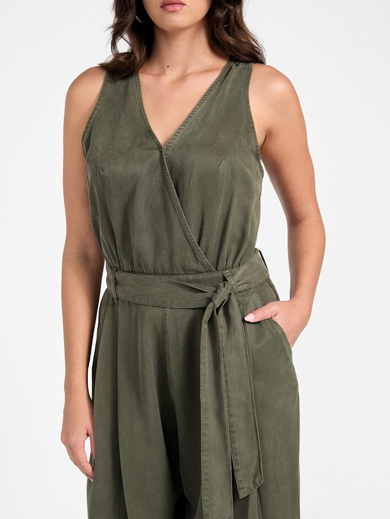 【whim gazette】 美品⭐︎ベアトップオールインワン Madelyn Sleeveless Twill Jumpsuit | GUESS