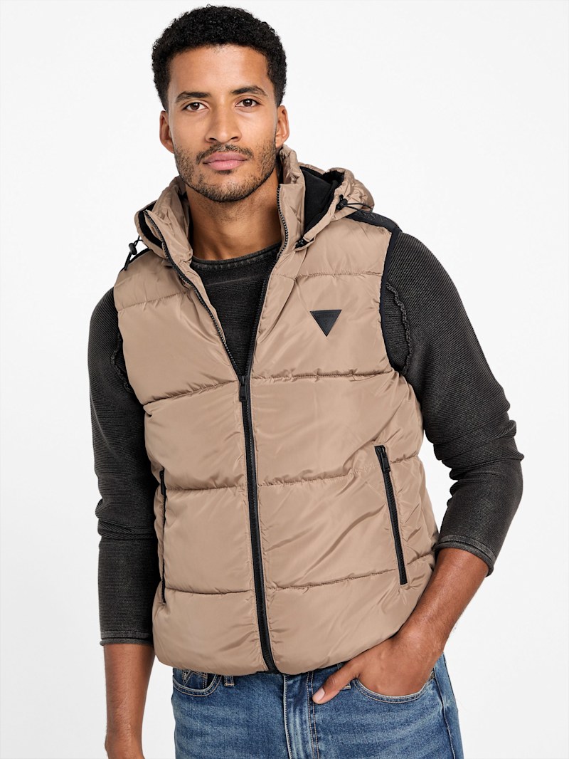 【Sobaq】SI Wassa Pocket Hood Vest Osvald Puffer Vest | GUESS Factory